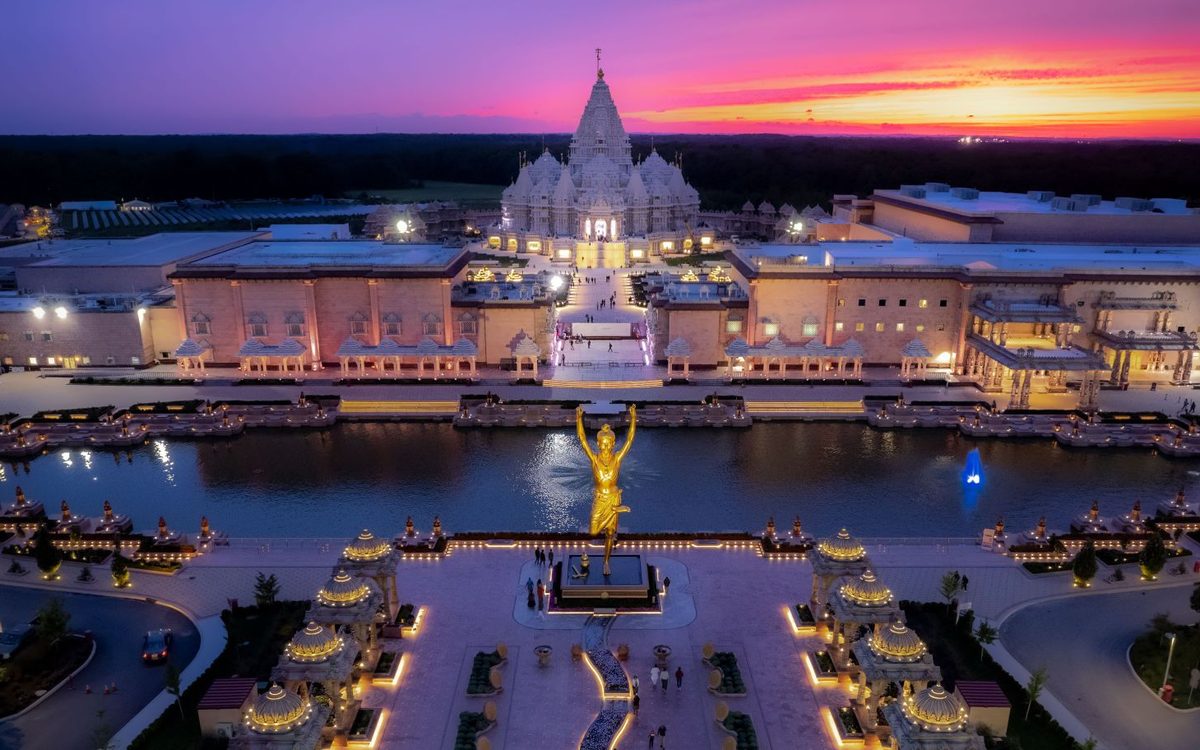 BAPS Akshardham, Robbinsville at sunset